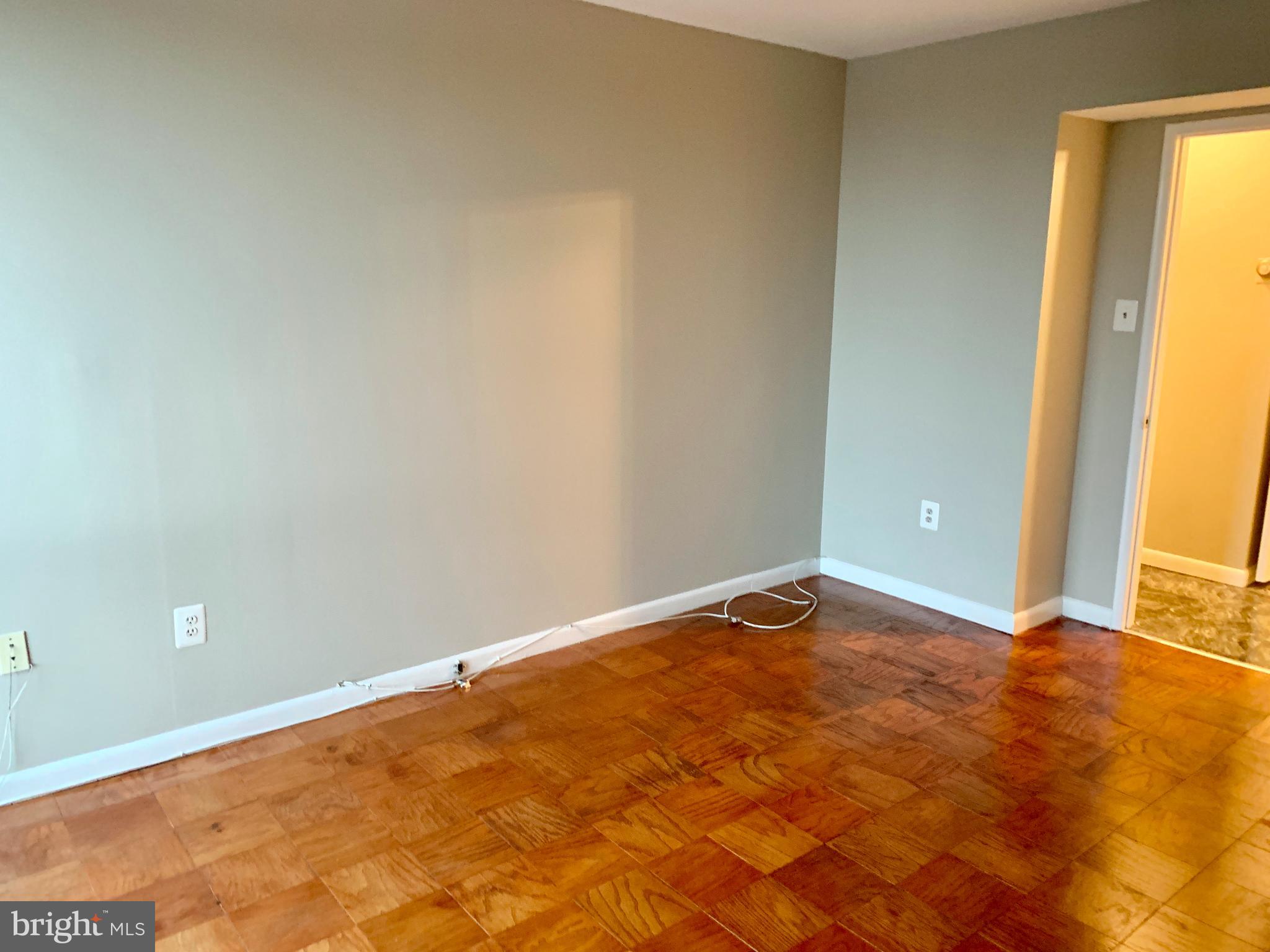 7 Slade Avenue, Unit 710 Baltimore, MD 21208 - Photo 11 of 36 Living Room