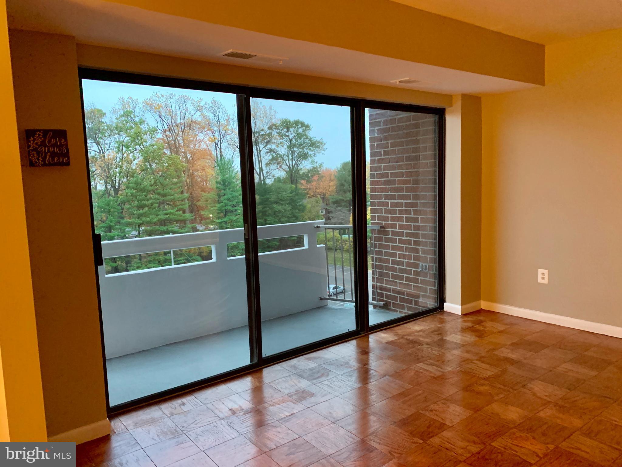 7 Slade Avenue, Unit 710 Baltimore, MD 21208 - Photo 6 of 36 Bright