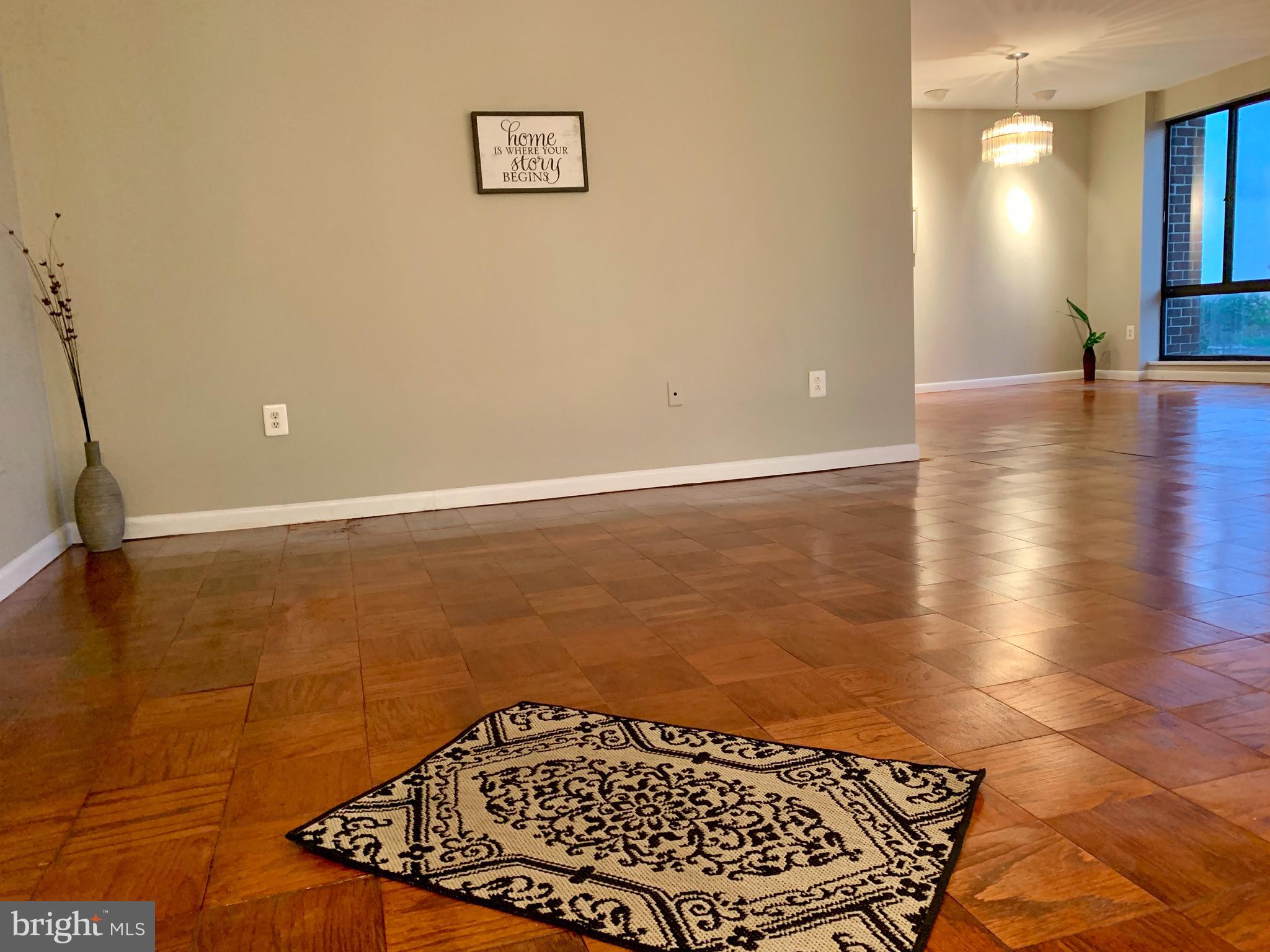 7 Slade Avenue, Unit 710 Baltimore, MD 21208 - Photo 9 of 36 Spacious and inviting living room