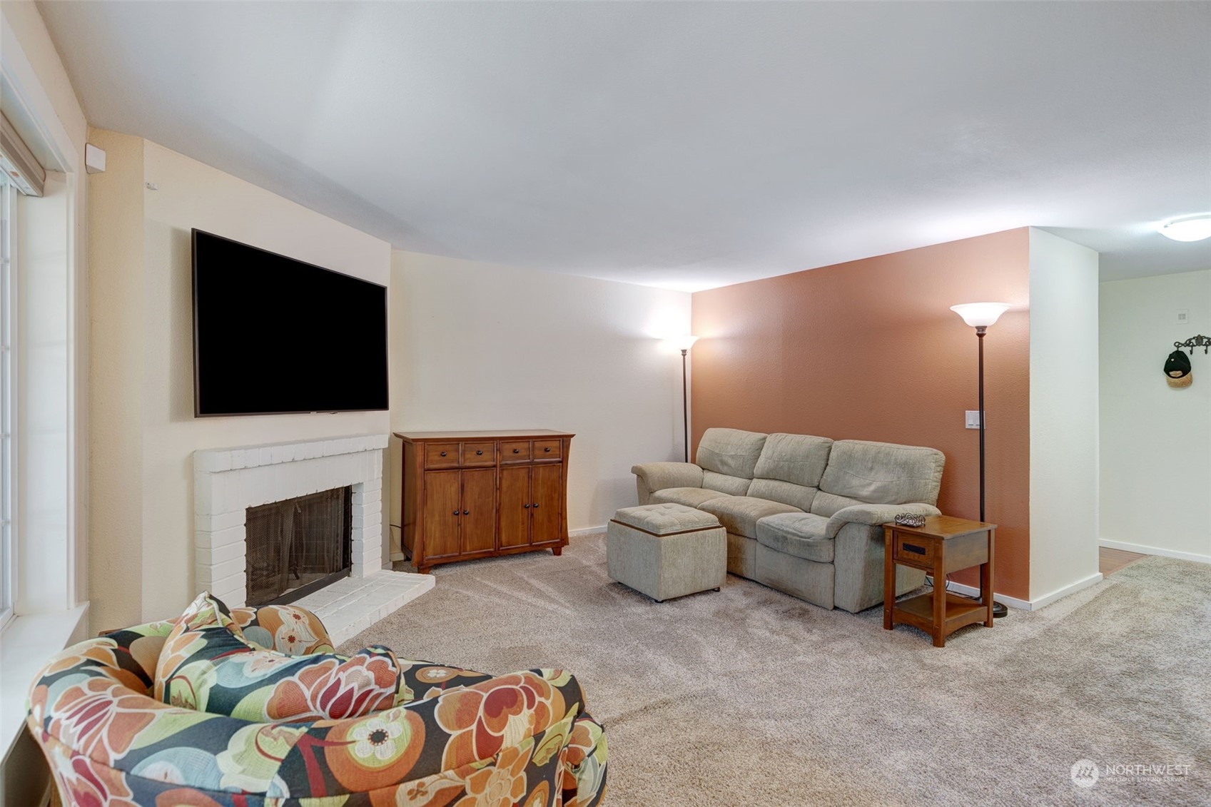 12404 East Gibson Road, Unit P201 Everett, WA 98204 - Photo 3 of 33 Gallery Image 3