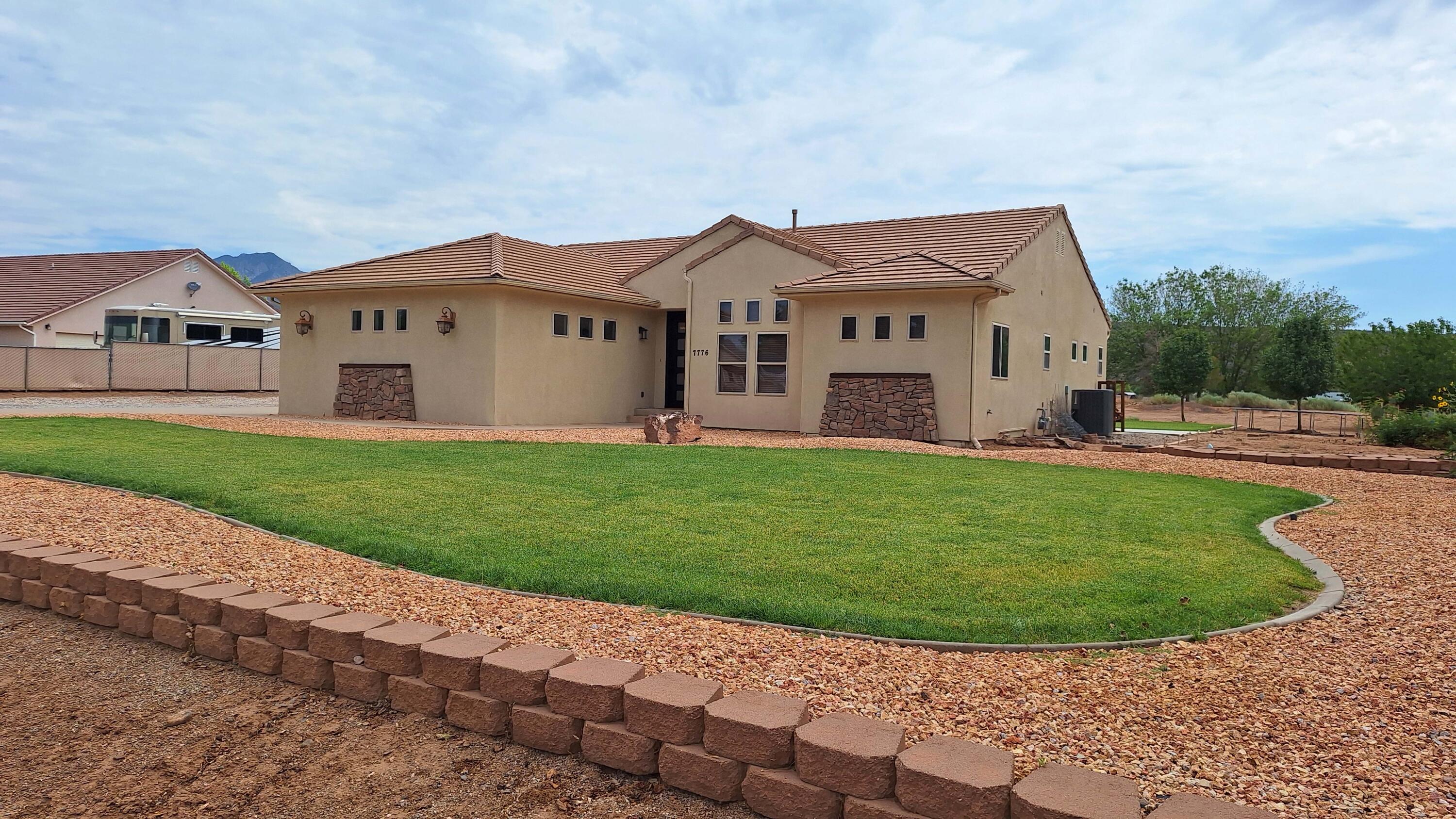 7776 Wagon Road East, Unit DIAMOND VALLEY St. George, UT 84770 - Photo 32 of 59 DSCF006