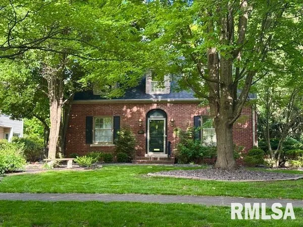 $330,000 | 1720 South Bates Avenue, Springfield, IL 62704