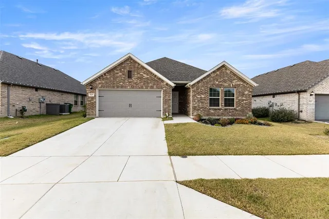 $3,000 | 7537 Prairie Holly Lane, Venus, TX 76084