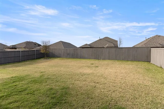 $3,000 | 7537 Prairie Holly Lane, Venus, TX 76084