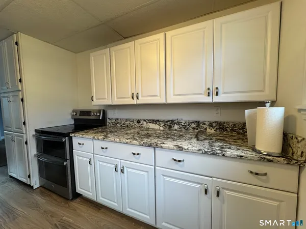 $385,000 | 310 Lestertown Road, Groton, CT 06340