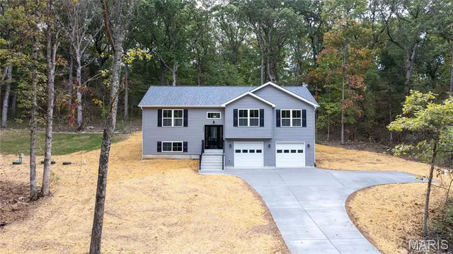 $399,000 | 6650 Shenandoah Drive, Dittmer, MO 63023