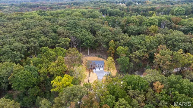 $399,000 | 6650 Shenandoah Drive, Dittmer, MO 63023