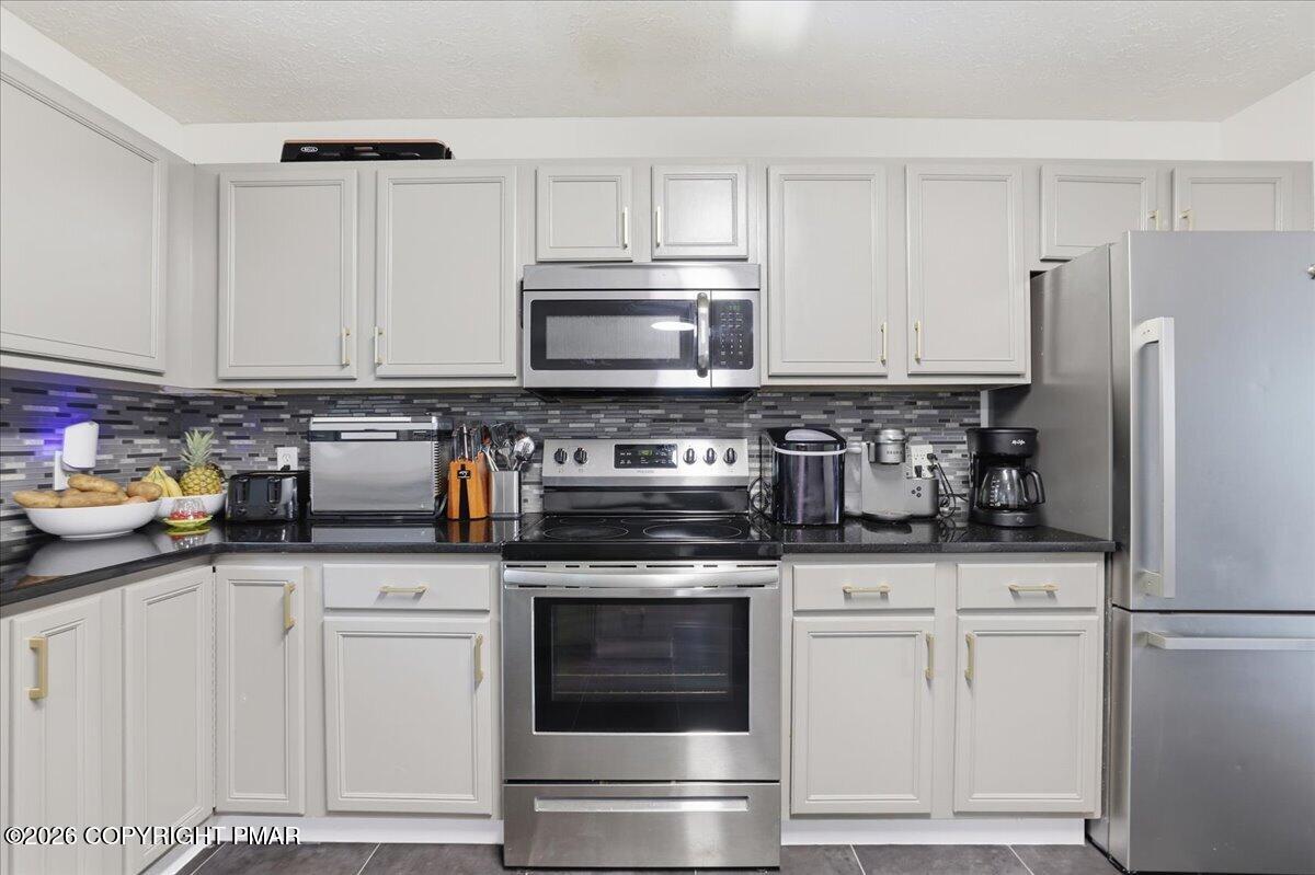 2108 Freedom Way Pocono Summit, PA 18346 - Photo 26 of 92 026-029_847A3997