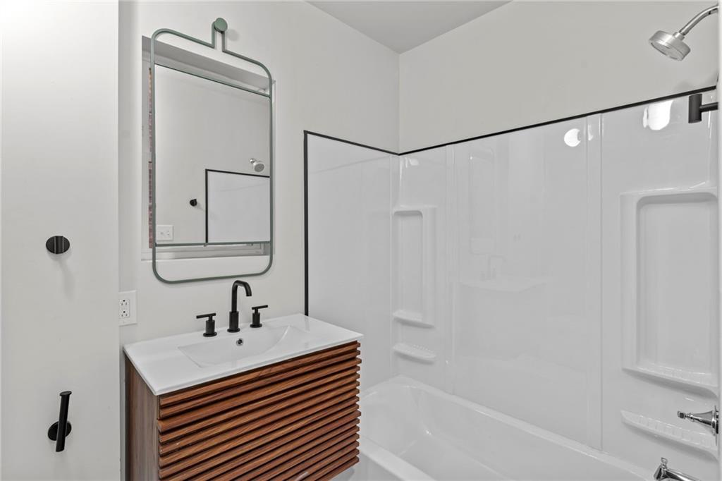 2011 Forbes Avenue Pittsburgh, PA 15219 - Photo 26 of 41