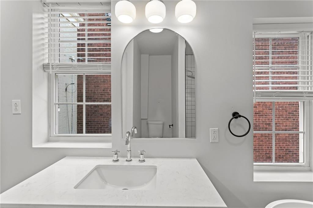 2011 Forbes Avenue Pittsburgh, PA 15219 - Photo 27 of 41