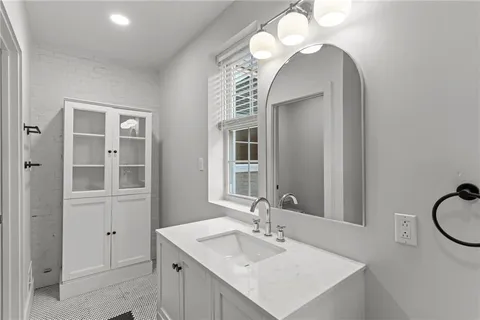 $399,000 | 2011 Forbes Avenue, Pittsburgh, PA 15219
