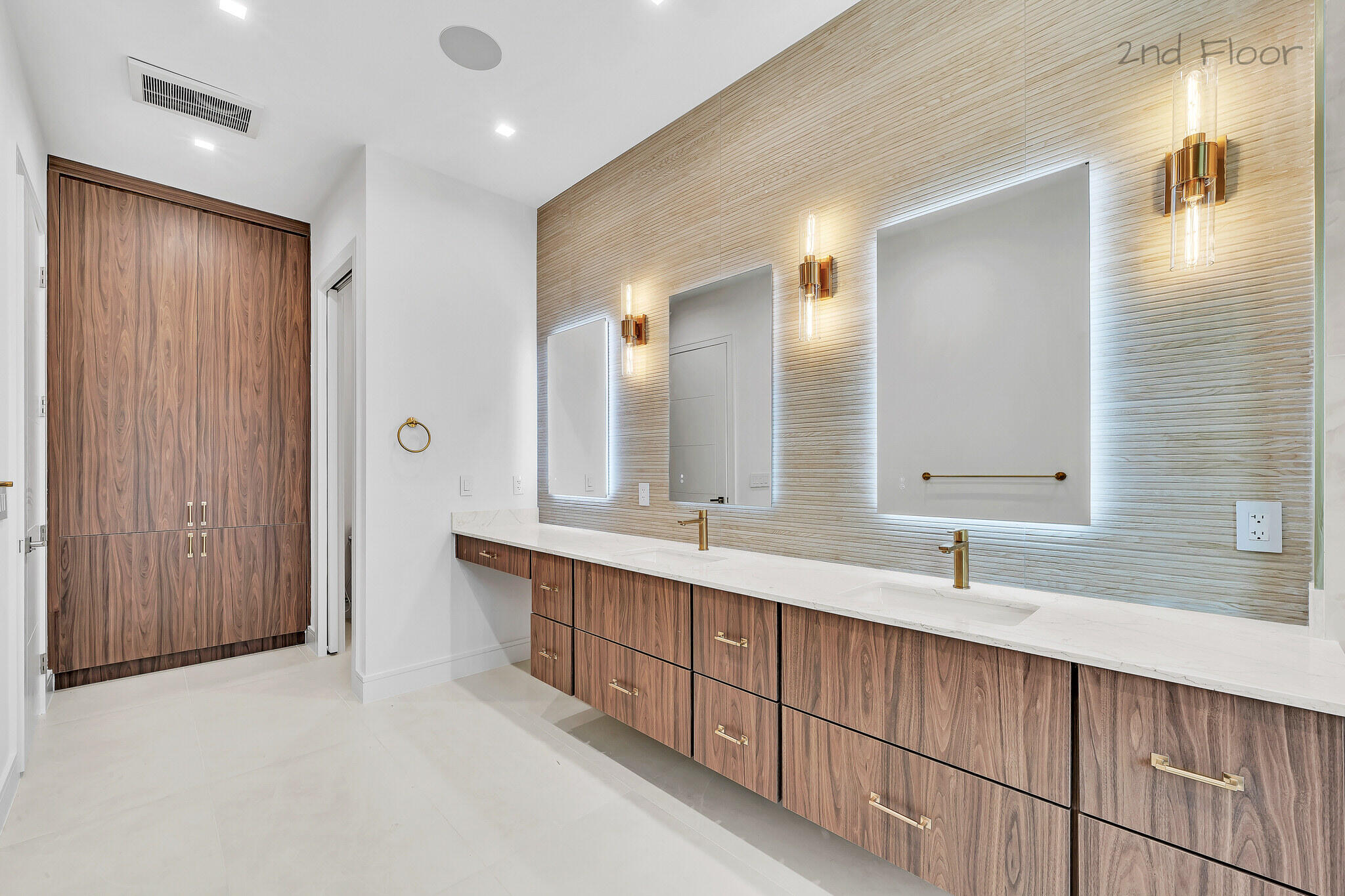 16 Seaside Avenue Key Largo, FL 33037 - Photo 43 of 64 20 Primary Bathoom (8)