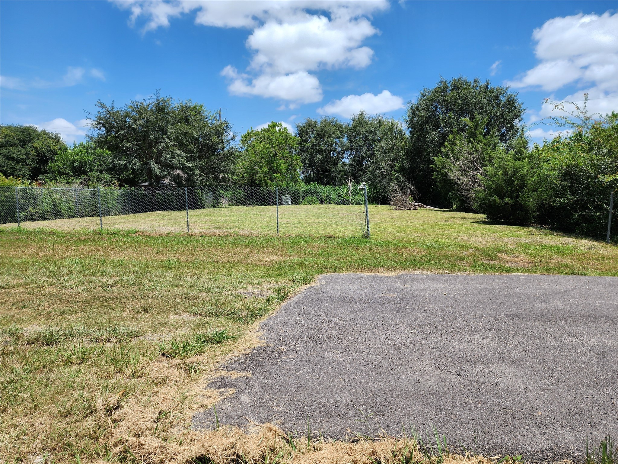 0 Rice Avenue Rosharon, TX 77583 - Photo 3 of 9 a view of a park