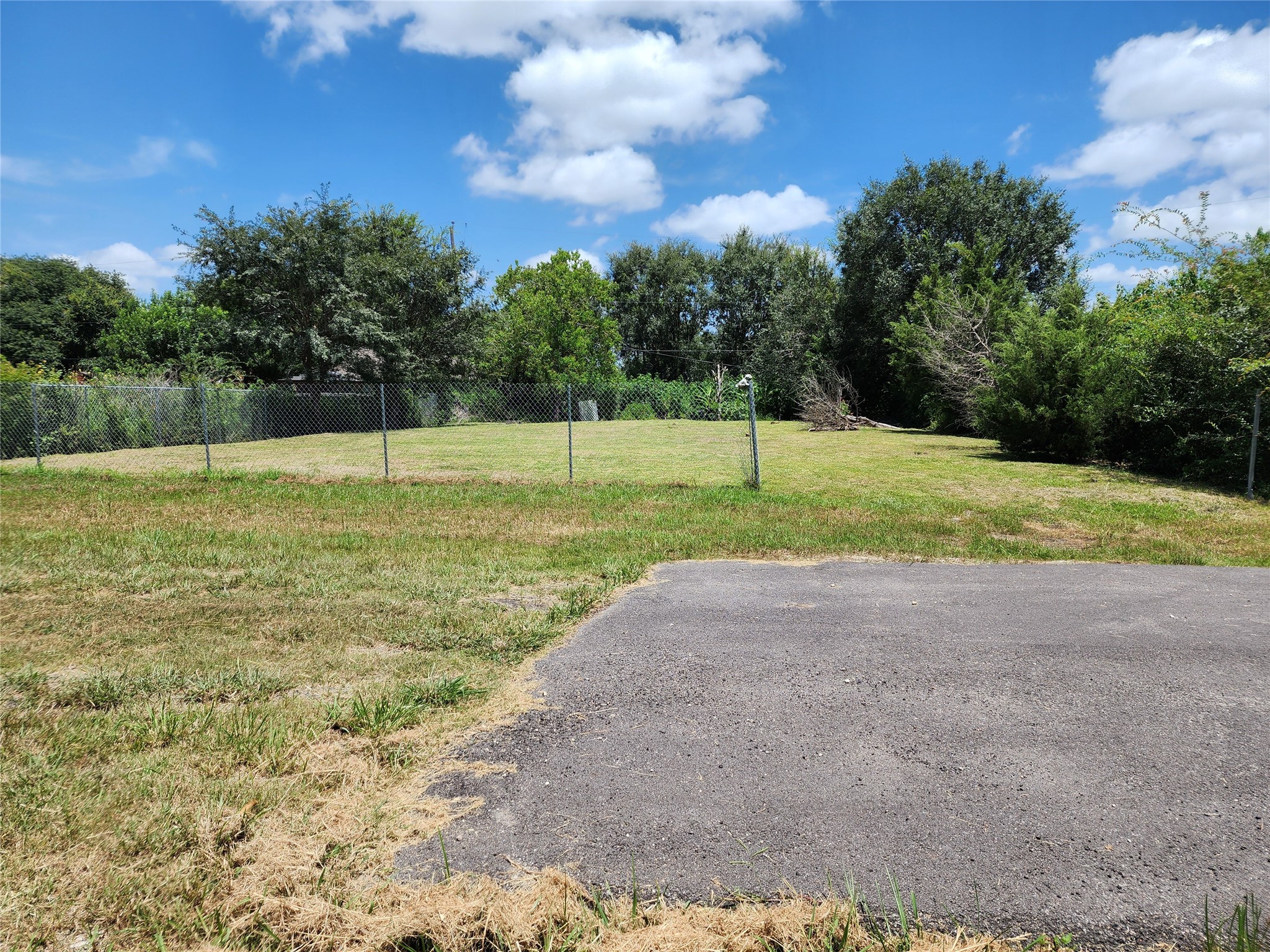 0 Rice Avenue Rosharon, TX 77583 - Photo 3 of 9 a view of a park