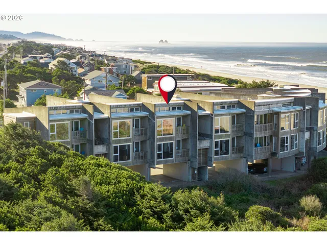 $599,000 | 105 Northwest 23rd Avenue, Unit 206, Rockaway Beach, OR 97136