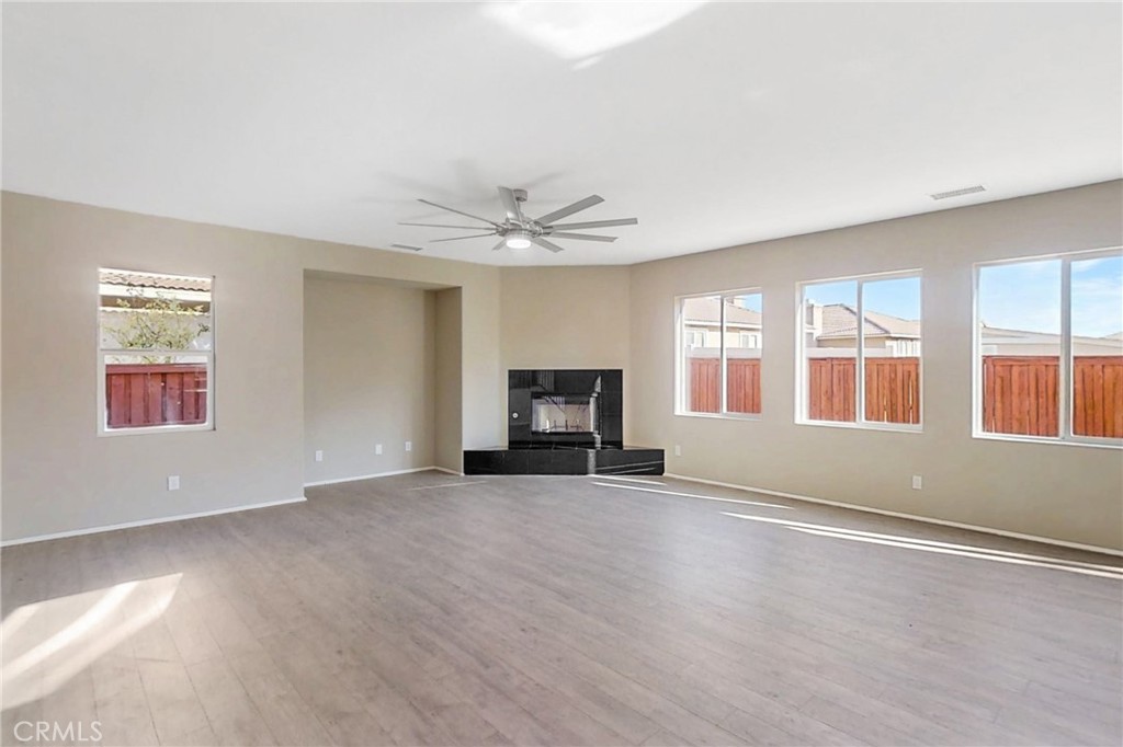 37385 Brutus Way Beaumont, CA 92223 - Photo 15 of 48 Family Room