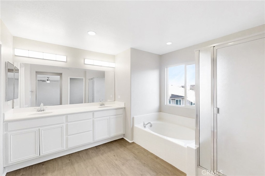 37385 Brutus Way Beaumont, CA 92223 - Photo 30 of 48 Bathroom 2 (Upstairs)