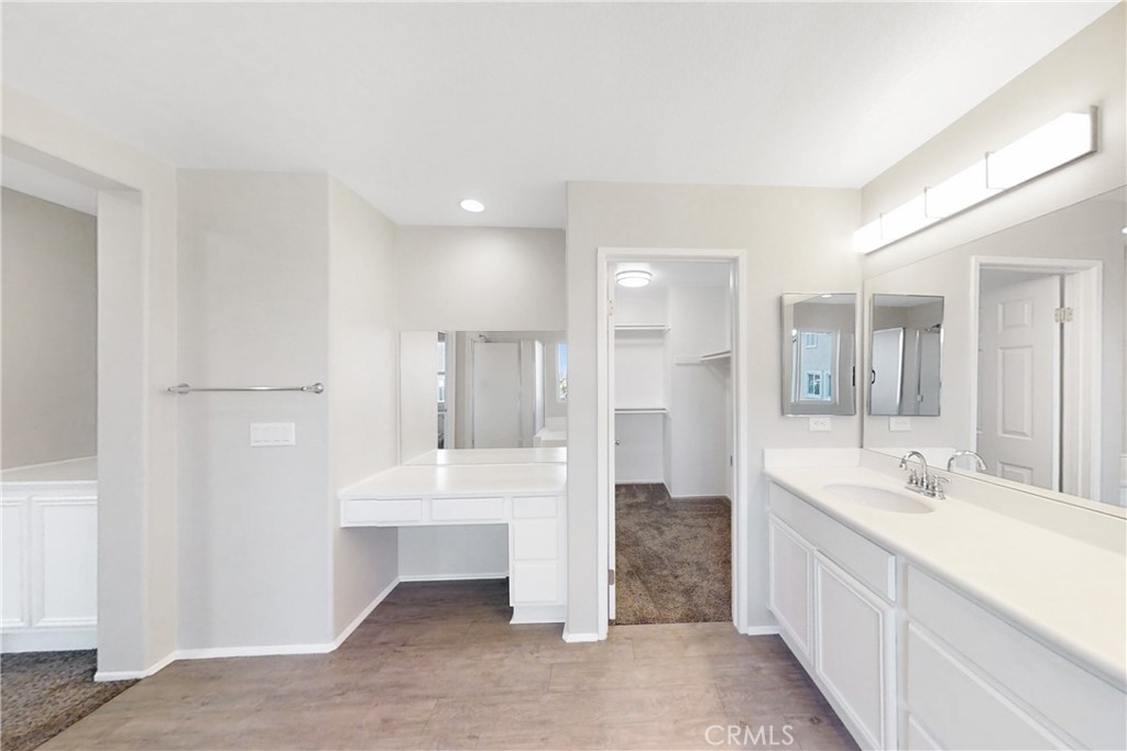 37385 Brutus Way Beaumont, CA 92223 - Photo 31 of 48 Bathroom 2 (Upstairs)