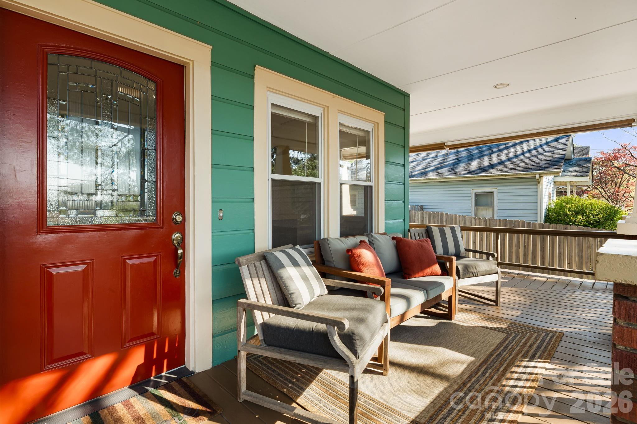 1207 Willow Road Hendersonville, NC 28739 - Photo 3 of 30