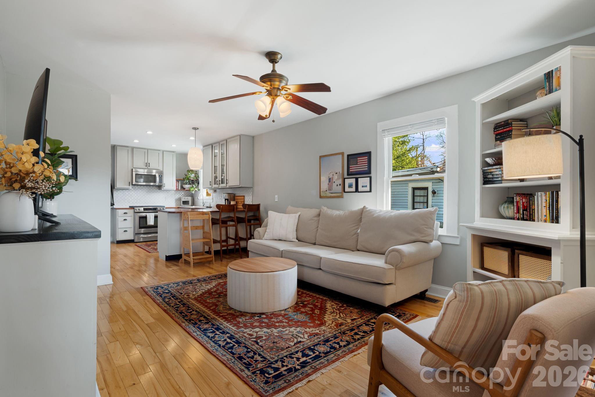 1207 Willow Road Hendersonville, NC 28739 - Photo 5 of 30