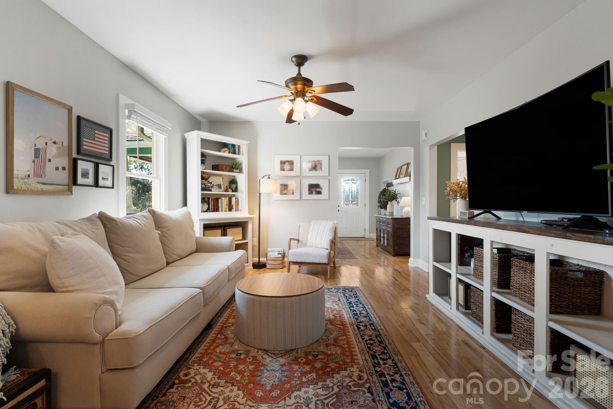 1207 Willow Road Hendersonville, NC 28739 - Photo 7 of 30