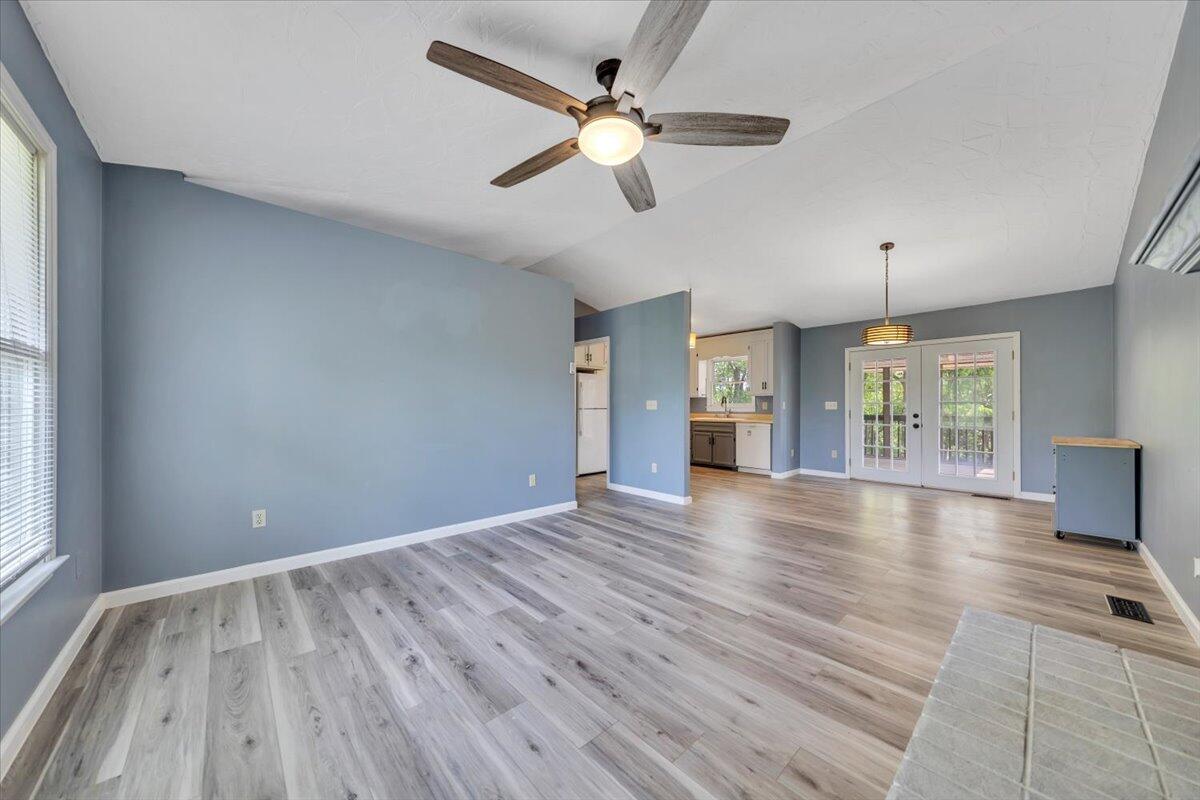 347 Roy Road Troutville, VA 24175 - Photo 7 of 37 07-MIB07856