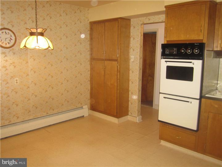 815 Spring Valley Road Springfield, PA 19064 - Photo 11 of 25 Kitchen