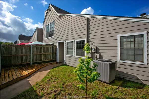 $211,000 | 2519 Cross Timbers Drive, College Station, TX 77840