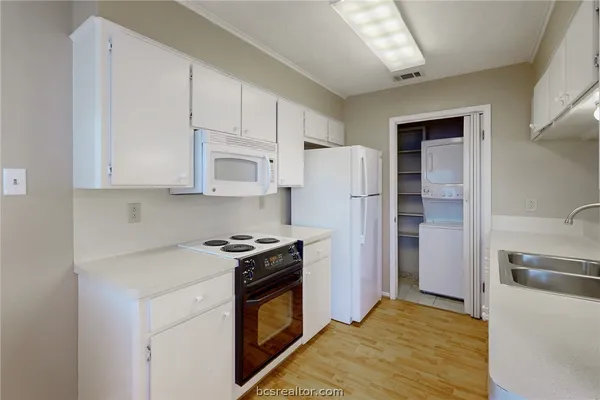 $211,000 | 2519 Cross Timbers Drive, College Station, TX 77840