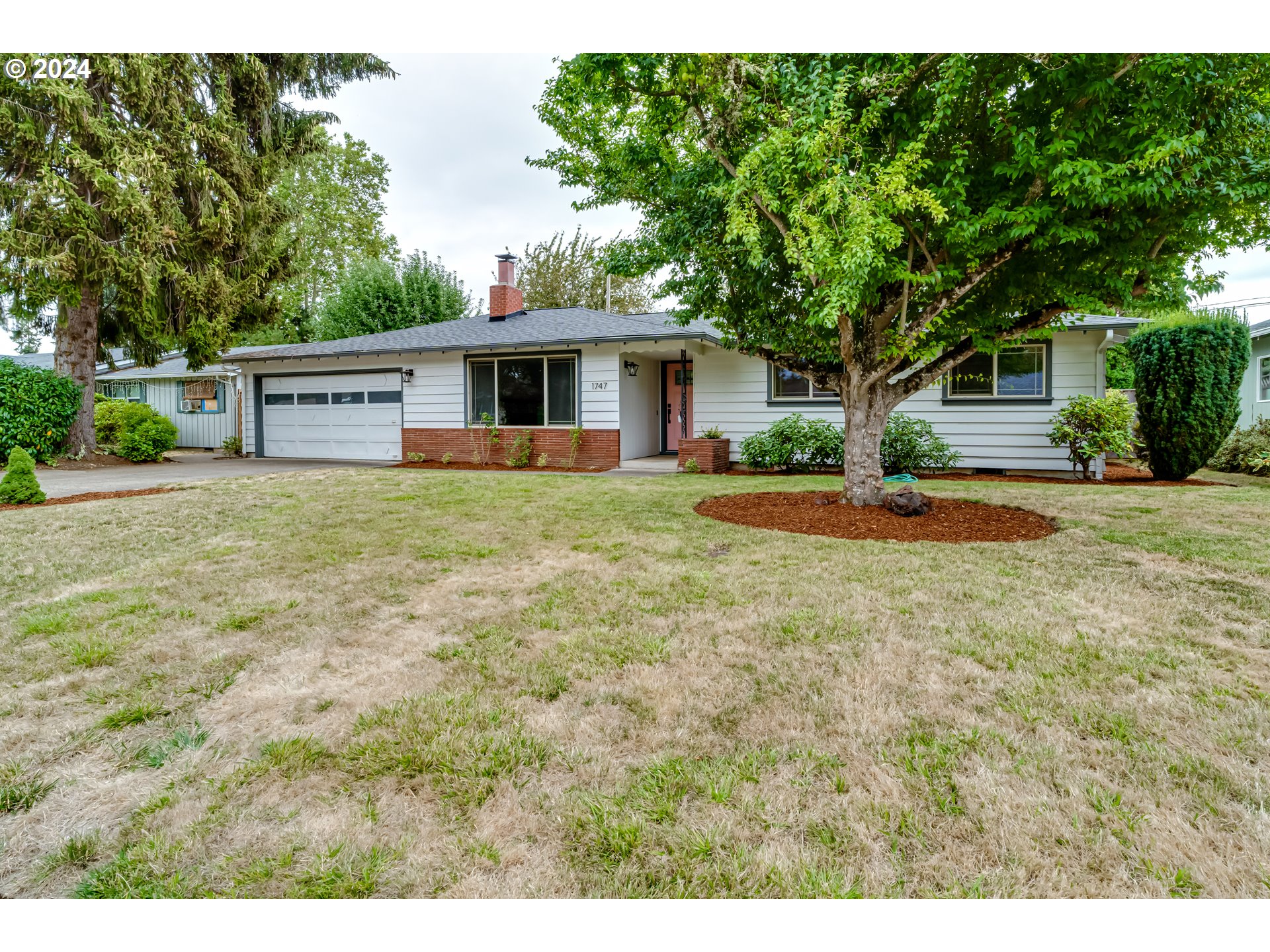 1747 Ridgefield Street Eugene, OR 97404 - Photo 12 of 46 Gallery Image 12