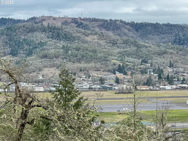 $75,000 | 1291 Northwest Sweetbrier Avenue, Roseburg, OR 97471