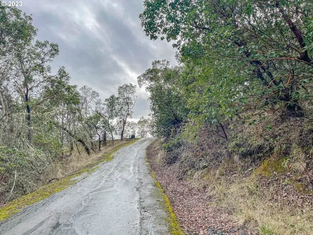 $75,000 | 1291 Northwest Sweetbrier Avenue, Roseburg, OR 97471