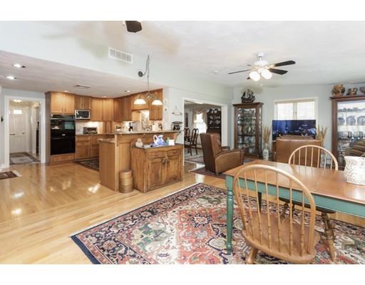 11 Lovell Road Lynnfield, MA 01940 - Photo 15 of 41 Gallery Image 15