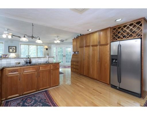 11 Lovell Road Lynnfield, MA 01940 - Photo 17 of 41 Gallery Image 17