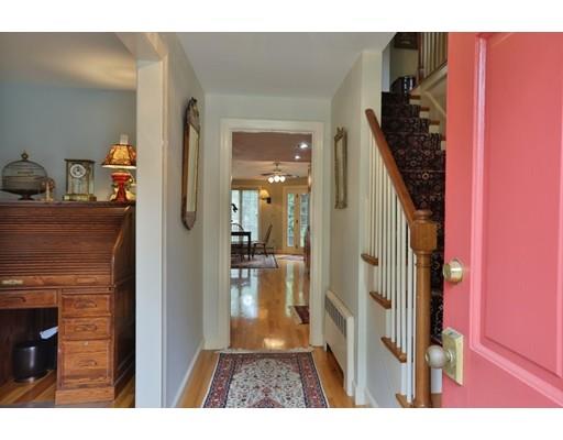 11 Lovell Road Lynnfield, MA 01940 - Photo 2 of 41 Gallery Image 2