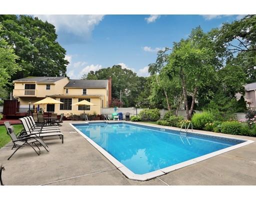 11 Lovell Road Lynnfield, MA 01940 - Photo 35 of 41 Gallery Image 35