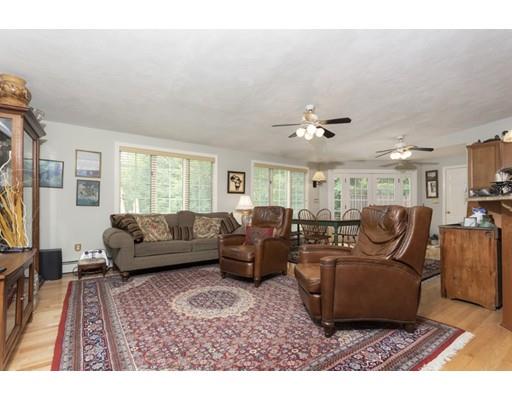 11 Lovell Road Lynnfield, MA 01940 - Photo 9 of 41 Gallery Image 9