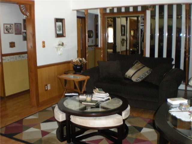 905 Coach Road Indianapolis, IN 46227 - Photo 5 of 15 Gallery Image 5