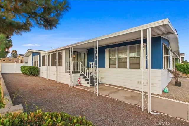 $199,000 | 3595 Santa Fe Avenue, Unit 33, Long Beach, CA 90810