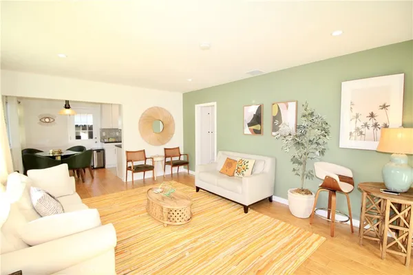 $7,000 | 22621 Dolorosa Street, Woodland Hills, CA 91367