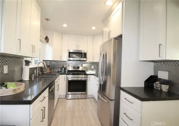 $7,000 | 22621 Dolorosa Street, Woodland Hills, CA 91367