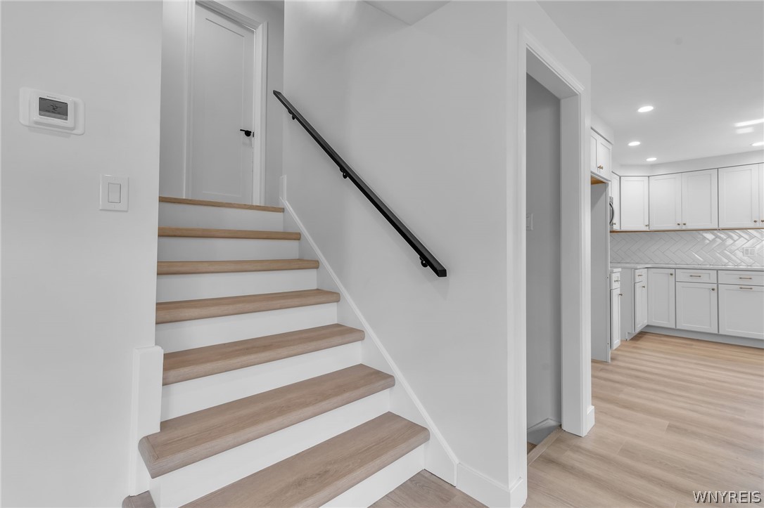 931 Hillside Drive Lewiston, NY 14092 - Photo 16 of 44