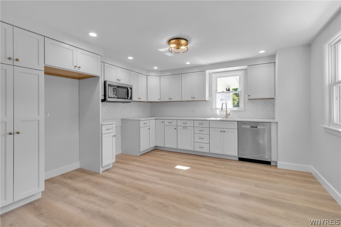 931 Hillside Drive Lewiston, NY 14092 - Photo 6 of 44