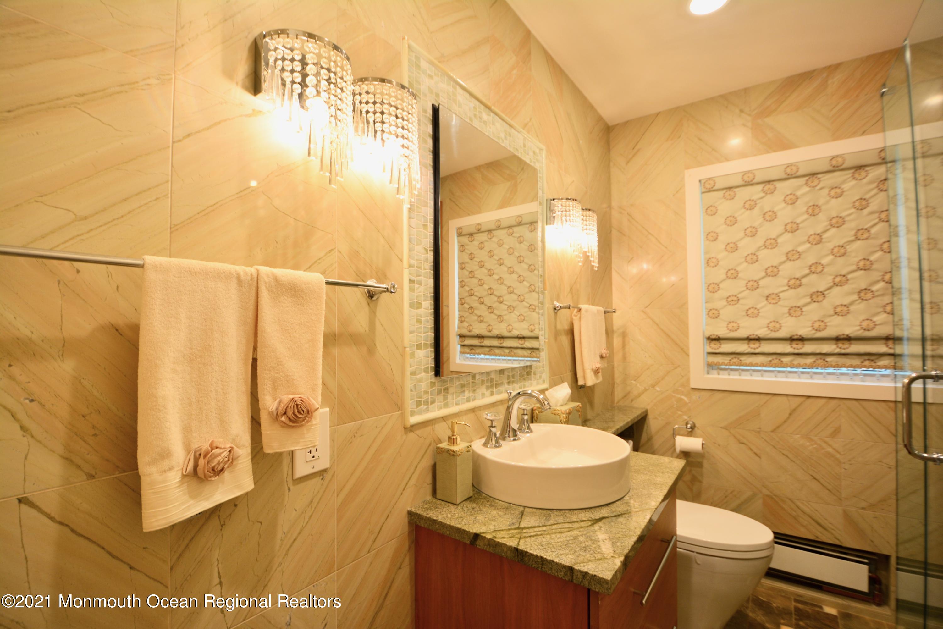 463 East Freehold Road Freehold, NJ 07728 - Photo 15 of 40 1st Floor Bath