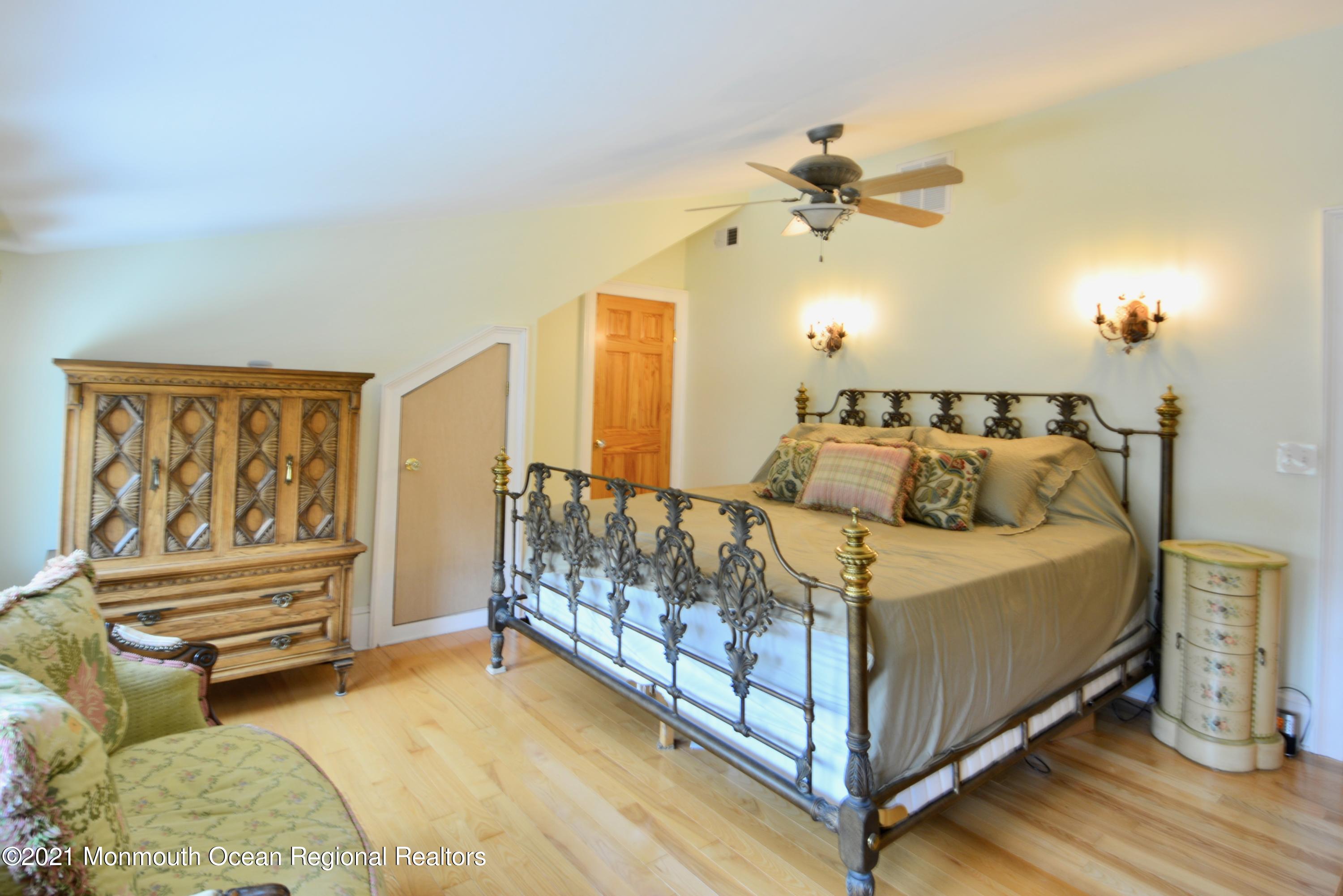 463 East Freehold Road Freehold, NJ 07728 - Photo 21 of 40 Vaulted Master