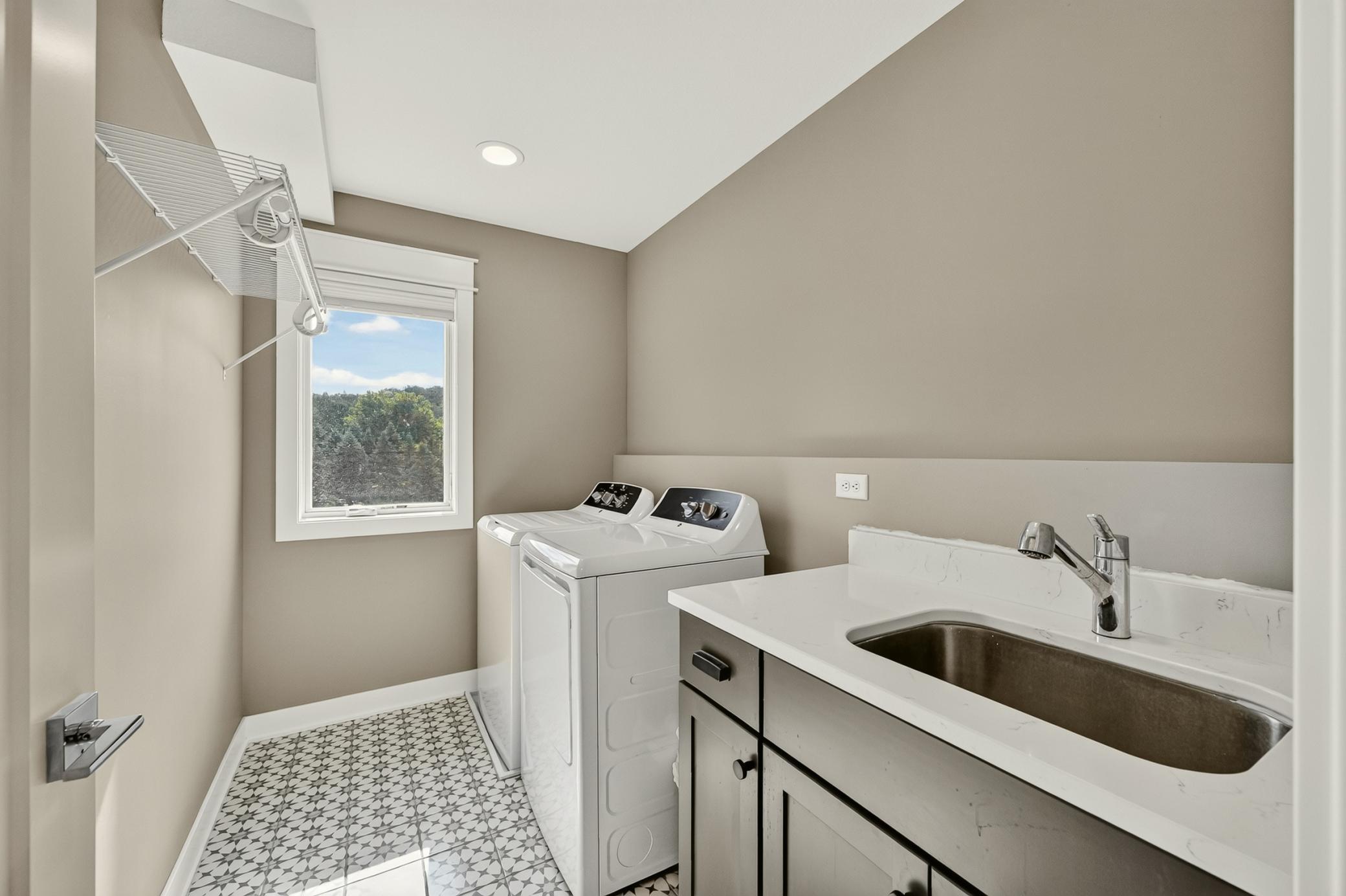 4686 Cassidy Ridge Drive Northeast Rochester, MN 55906 - Photo 14 of 46 Gallery Image 14