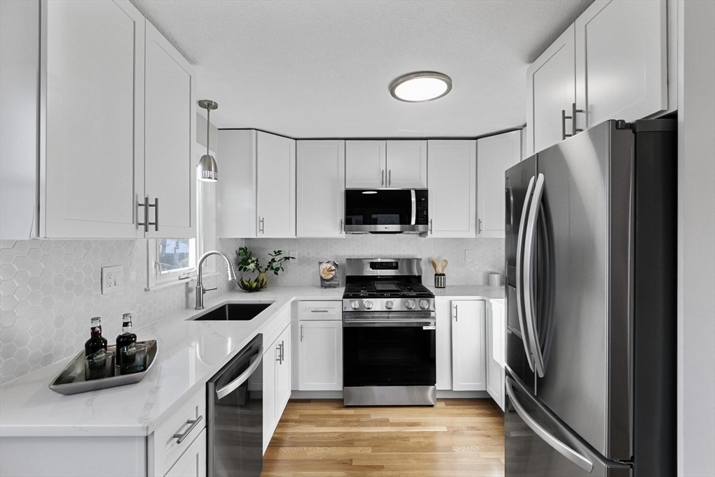 68 Macon Road Burlington, MA 01803 - Photo 3 of 35 Gallery Image 3