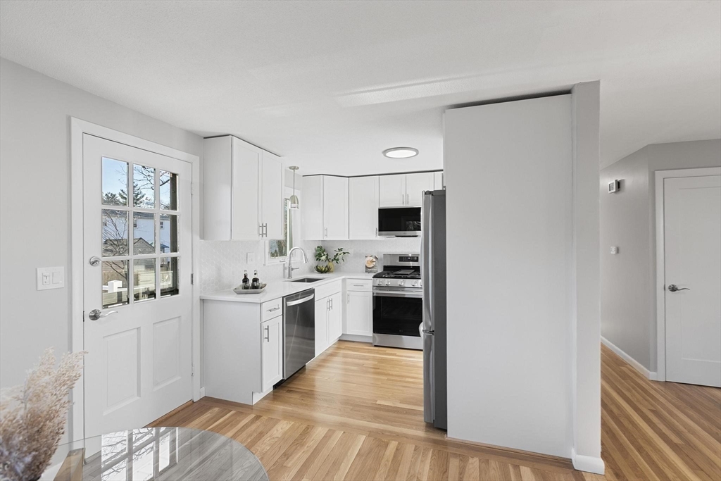 68 Macon Road Burlington, MA 01803 - Photo 5 of 35 Gallery Image 5