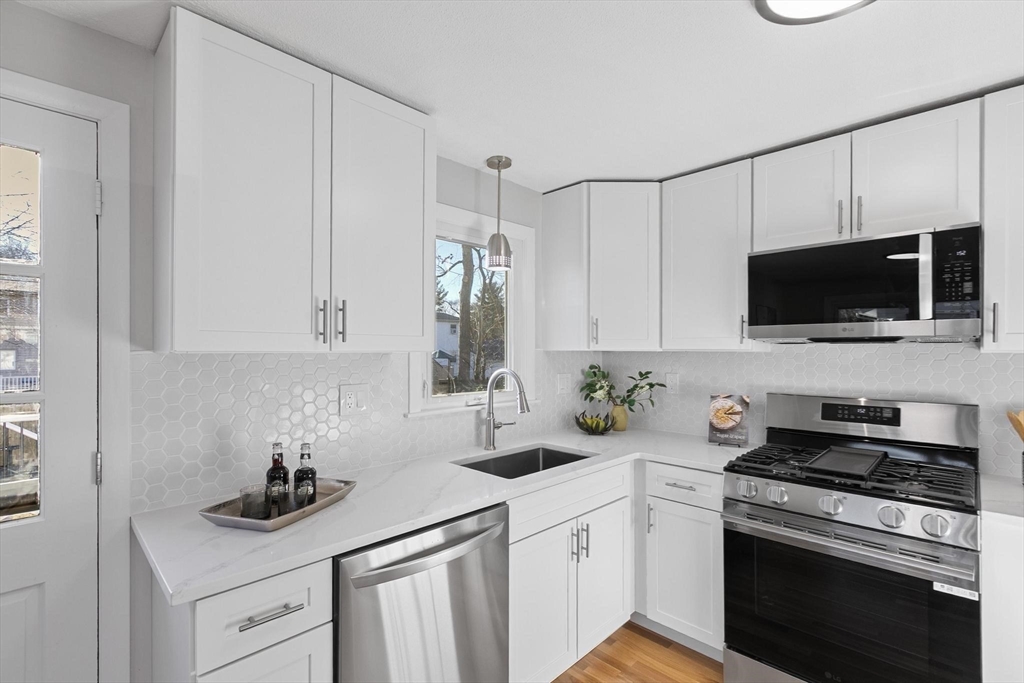 68 Macon Road Burlington, MA 01803 - Photo 6 of 35 Gallery Image 6