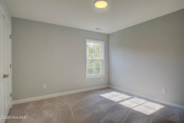 $2,000 | 223 Admiral Court, Sneads Ferry, NC 28460